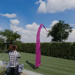 Original Balifahne, aubergine. Die Fahne ist in 3, 4, 5 und 6 Meter erhältlich. Auswahl: 4 Meter Variante