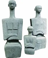 Abstrakter Mann, Basanit, handgefertigt, 175cm Höhe 