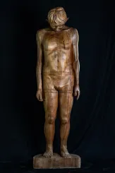 Unikat: Stehender junger Mann – Kunstobjekt aus Suarholz, 150 cm 