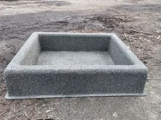 Offenes, frei stehendes Springbrunnenbecken, besandet 