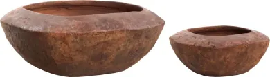 2er Set Pflanzgefäße, flach und rund, in der Farbe Rust.  A; 85 cm Dia - 33 cm H. / B: 53 cm Dia - 23 cm H. 