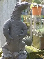 Stehender Waran als Wasserspiel, 60 cm 