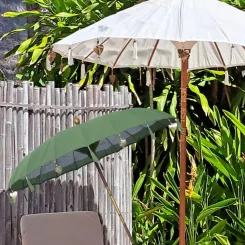 Bali Schirm, Ø 190cm in verschiedenen Farben mit Silberapplikationen 