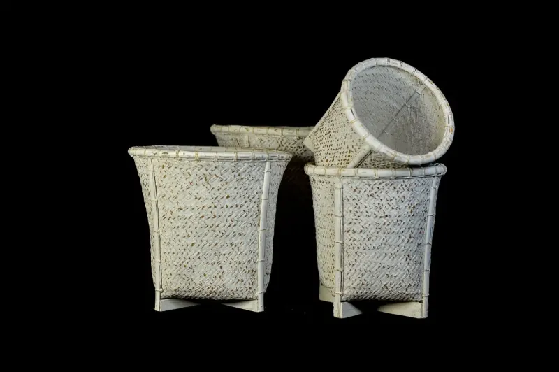 4er-Set Bambuskörbe auf Rattanrahmen 