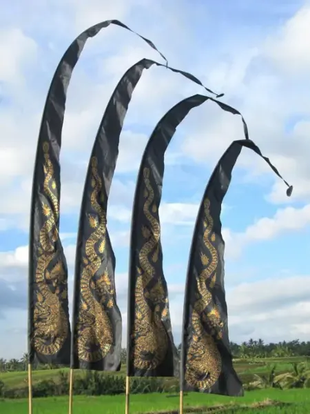 Original Balifahne mit Drachendruck schwarz | 5 Meter