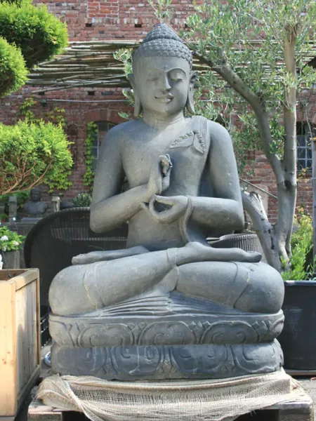 Sitzender Buddha, 170cm hoch, antikisiert 