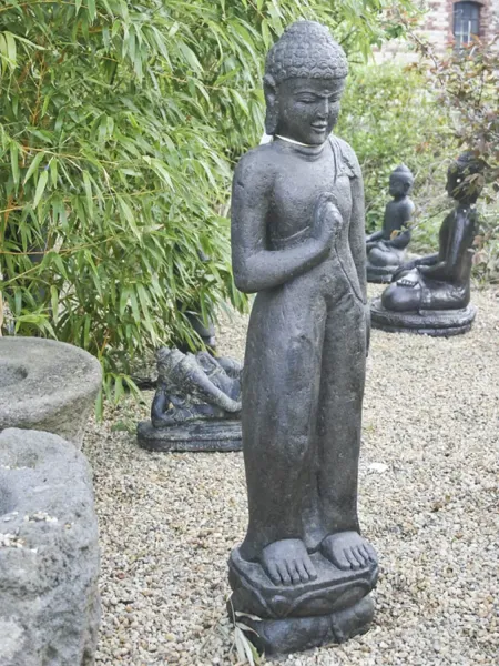Stehender Buddha, 120cm hoch, antik lackiert 