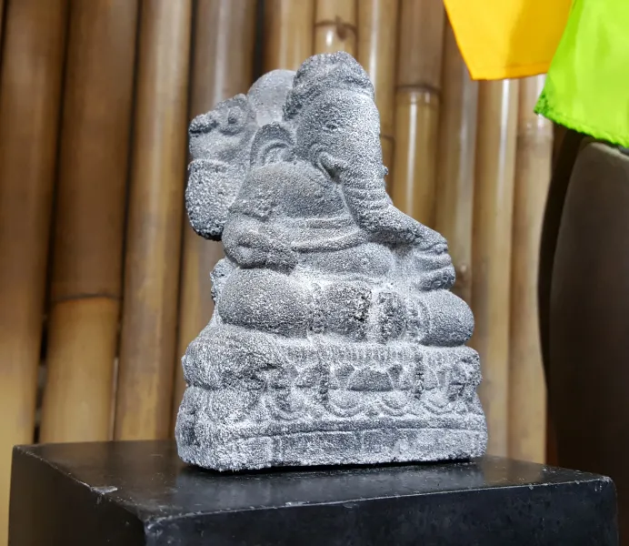 Sitzender Ganesha, 15 cm, grau 