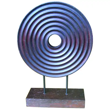 Gelochte Scheibe auf Sockel 42 cm, Nadelholz 