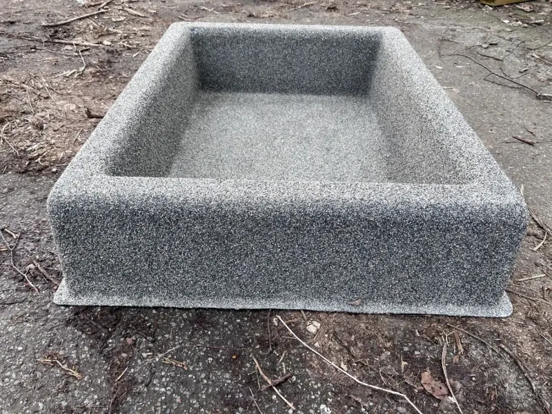 Offenes, frei stehendes Springbrunnenbecken, besandet 