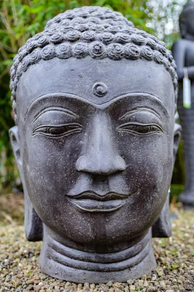 Buddha-Kopf, 48x48x75cm, Steinguss, hohl, handgefertigt & farbig 75 cm