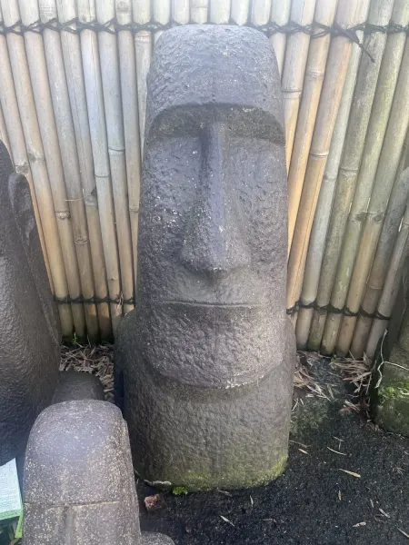 Moai head, 47x44x100cm Stone carved, 