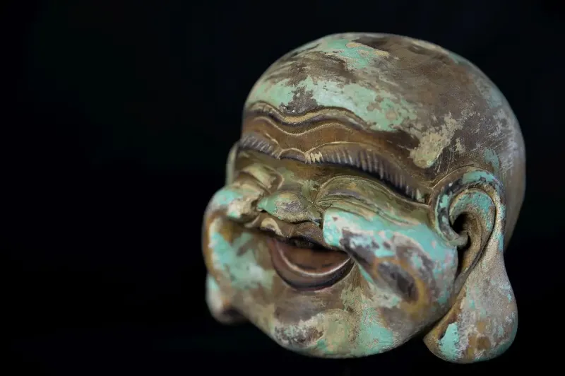 Lachender Buddha-Kopf aus Holz, 20 cm 