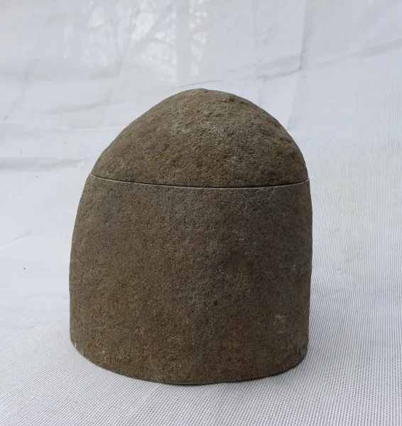 Steingefäß mit Deckel - ca 2,5ltr  Inhalt 